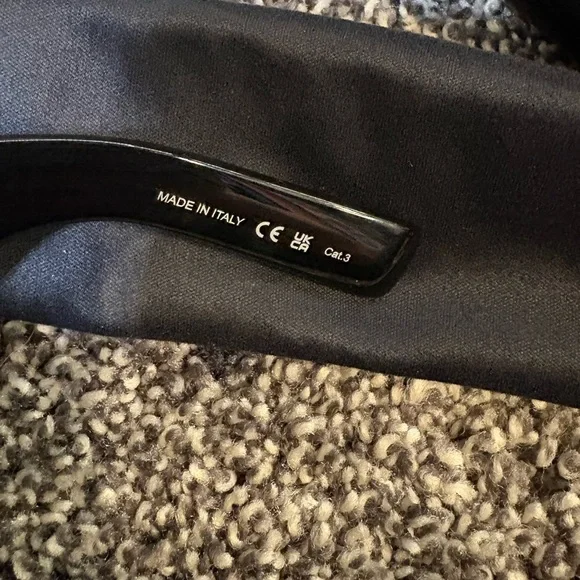 Saint Laurent SL654 Black Sunglasses - Picture 12 of 15